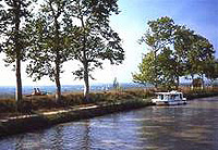 Full Day Minibus Tour of the Canal du Midi and Carcassonne