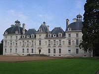 Castles and Wines of the Loire Valley by Minivan