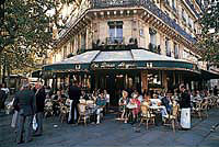 Full Day Paris Tour by Minibus - City Tour, Seine River Cruise, Lunch at the Eiffel Tower