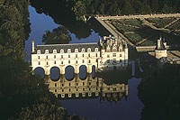 Loire Castles by Minivan - Chenoncheau, Cheverny and Chambord