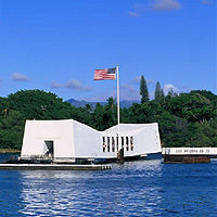 Oahu Day Trip: Pearl Harbor, Honolulu and Punchbowl from Kauai