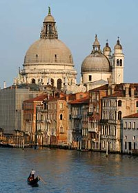 Rialto Fruit and Fish Market, San Polo and Frari Church Private Walking Tour