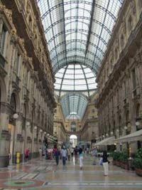 Half Day Private Fashion and Shopping Tour of Milan