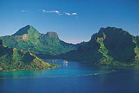 Circle Island Tour of Moorea with Belvedere