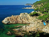 Girona and the Costa Brava Trail by Minicoach