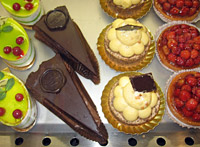 French Pastry and Chocolate Walking Tour in Paris
