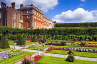 Skip the Line: Hampton Court Palace Tickets