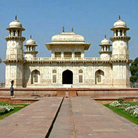 Full day Taj Mahal excursion to Agra by private vehicle