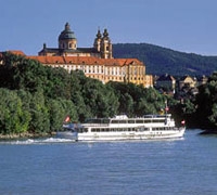 Romantic Danube Valley Day Tour from Vienna