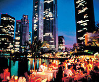 Singapore by Night including Dinner at Boat Quay, Night Market, Raffles Hotel