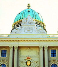 Rendezvous with Sisi - Imperial Apartments, Sisi Museum, Dinner and Schonbrunn Palace Concert