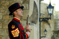 Discovering London - City Tour and Thames River Cruise