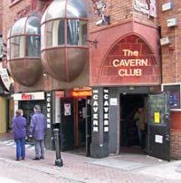 Independent Rail Tour from London: Liverpool and The Beatles