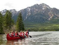 Pyramid Lake Canoe Experience
