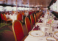 Oahu Three Star Sunset Dinner and Show Cruise
