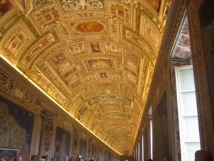 Tapestry room Skip the Line: Vatican Museums and Sistine Chapel Tour