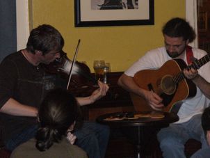 Larry & Joe Traditional Irish Musical Pub Crawl in Dublin