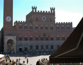 Sienna square Siena and San Gimignano Full Day Tuscany Tour from Florence