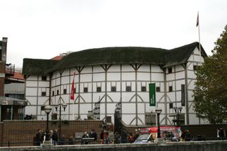 Shakespeare Globe Theatre Magic of London - Full Day Tour of the Sights of London