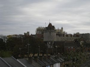 Windsor Castle Budget London Tour - Windsor, Stonehenge and Oxford