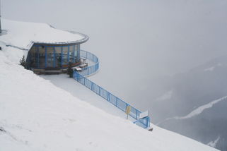 Cafe Snow Shuttle From Salzburg to the Alps