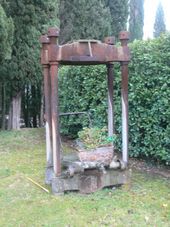 Outside the castle Chianti Region with Wine Tasting Afternoon Tuscany Tour from Florence