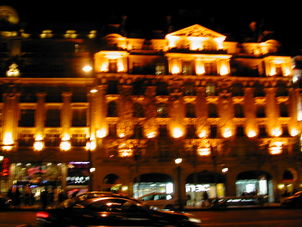 Champs-Elysees River Seine Cruise, Paris Illuminations and Dinner on the Champs-Elysees