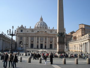 St Peter's Square Skip the Line: Vatican Museums Walking Tour including Sistine Chapel, Raphael's Rooms and St Peter's