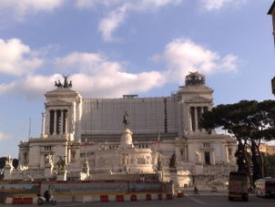 Victor Emmanuel Monument Ancient Rome Walking Tour includes Colosseum, Roman Forum, Trevi Fountain and Pantheon