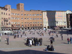 Piazza del Campo Siena and San Gimignano Full Day Tuscany Tour from Florence