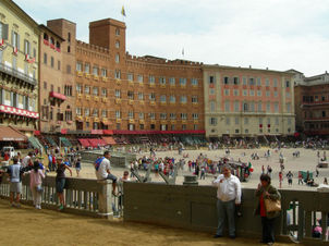 Piazza del Campo Siena and San Gimignano Full Day Tuscany Tour from Florence
