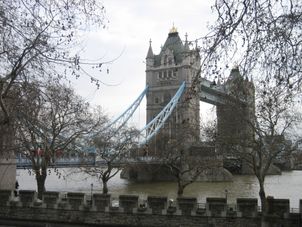 The Tower Bridge Skip the Line: Tower of London Tickets
