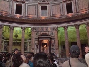 Pantheon Ancient Rome Walking Tour includes Colosseum, Roman Forum, Trevi Fountain and Pantheon