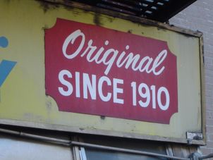 Yona Schimmel Knishery Best of Brooklyn Sightseeing, Food and Culture Tour