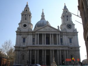 St Paul's Cathedral Discovering London - City Tour and Thames River Cruise