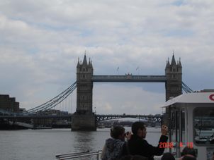 Tower Bridge Discovering London - City Tour and Thames River Cruise
