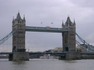 Tower Bridge Discovering London - City Tour and Thames River Cruise