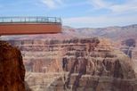 Grand Canyon West Rim Combo: Luxury SUV, Helicopter and Boat
