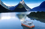Discover Milford Sound (Coach / Cruise / Coach)