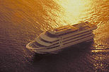 Oahu Three Star Sunset Dinner and Show Cruise